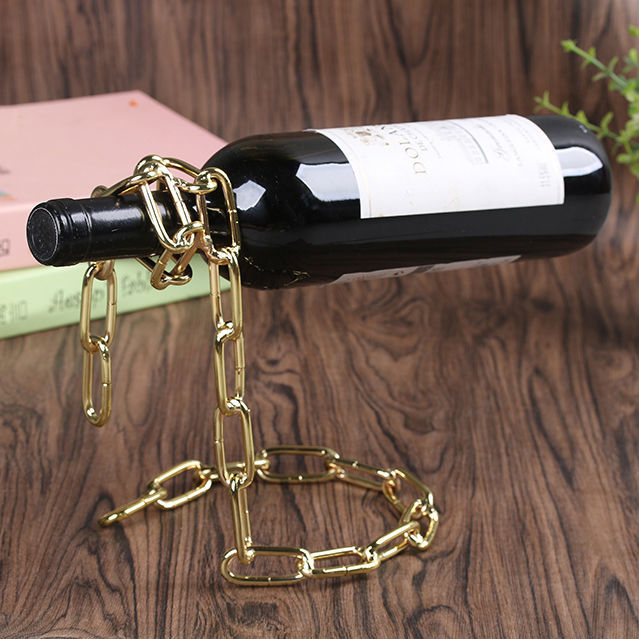 Vinova – Hängendes Weinregal für den stilvollen Keller