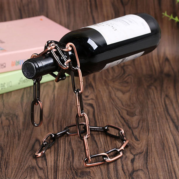 Vinova – Hängendes Weinregal für den stilvollen Keller