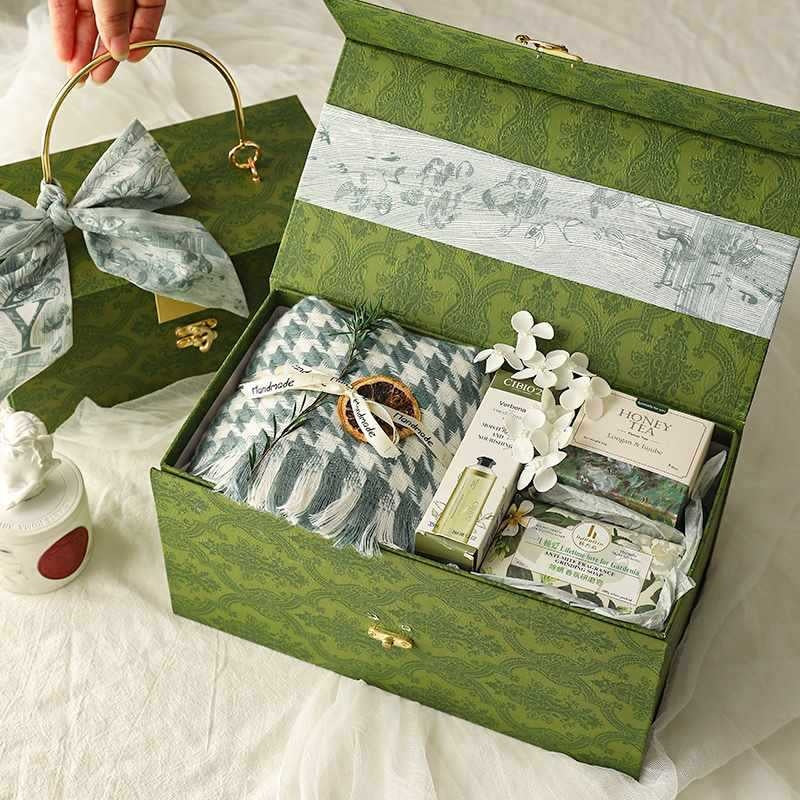 Velvetscarf – Edler Winterschal in Geschenkbox