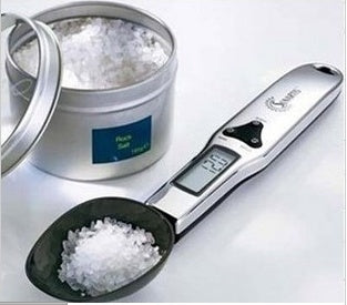 Scalova – Digitale Küchenwaage mit LCD & Messbecher