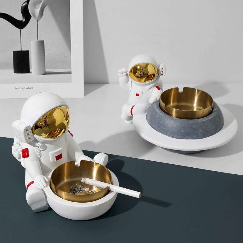Cosmova – Astronauten-Aschenbecher aus Kunstharz
